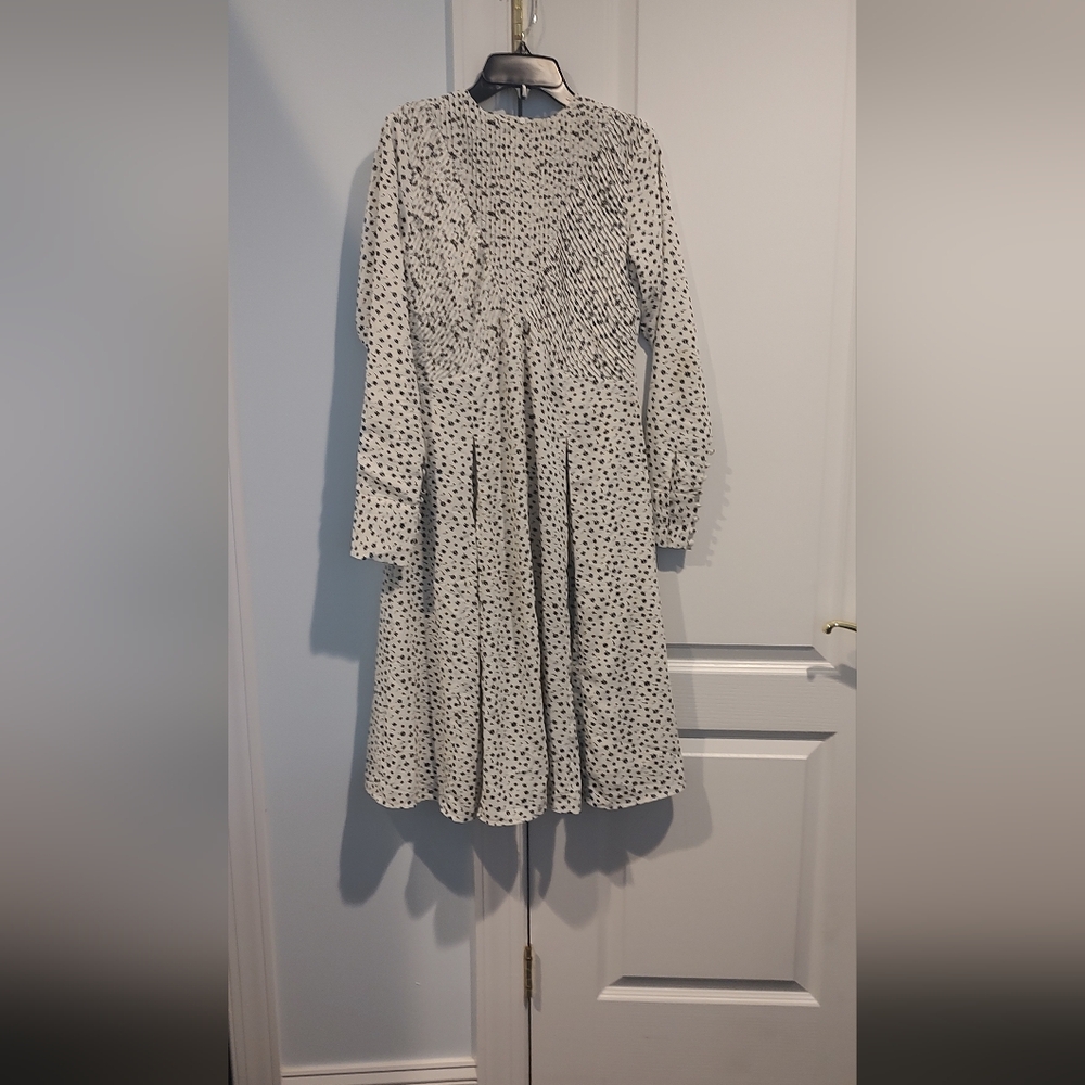Cream floral dress by concept